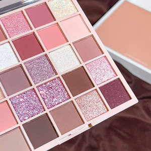 Bán buôn mỹ phẩm 26 màu rõ ràng trường hợp Eye Shadow đen trắng và đỏ Pallet <span class=keywords><strong>Eyeshadow</strong></span> mỹ phẩm sản phẩm tạ<span class=keywords><strong>i</strong></span> Trung Quốc - Product Image 4