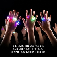 Anneaux en caoutchouc à LED clignotantes, jouets lumineux pour les doigts, en forme de cœur et de couronne, en plastique souple fluorescent, style fraise pour enfants, idéaux pour les fêtes