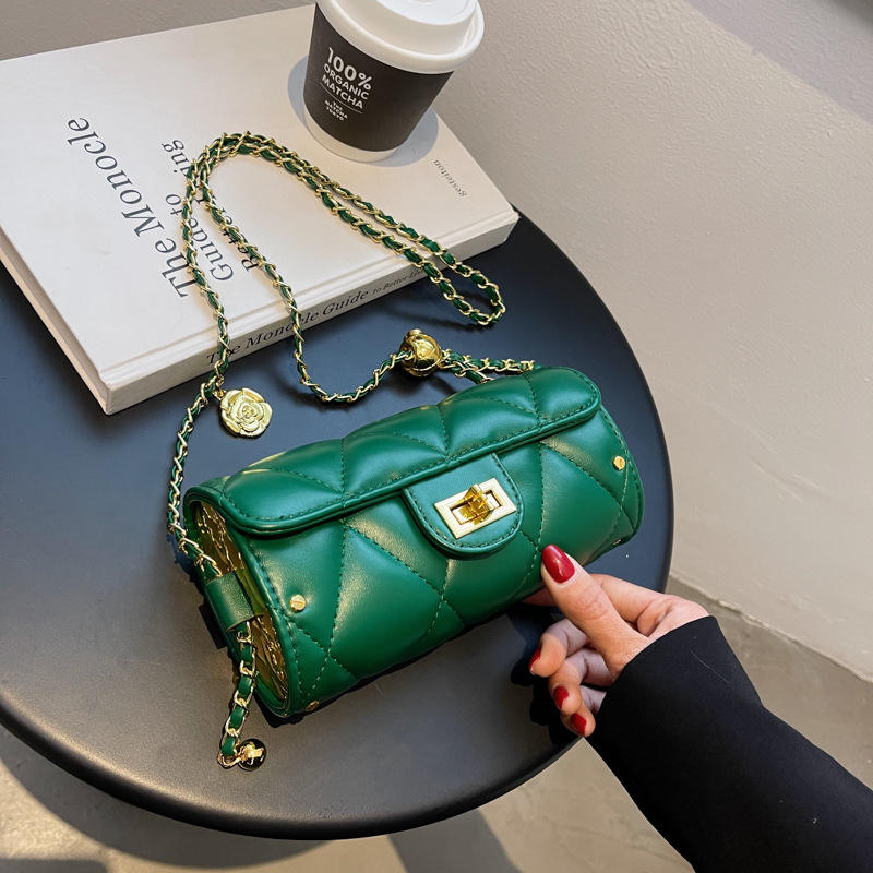 สีเขียว