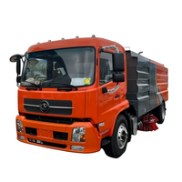 Camion balayeuse routière à moteur diesel CLW 4x2, prix d'usine Chine, camion de nettoyage de voirie municipale, camion aspirateur