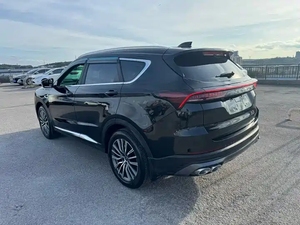 Jetour X70 PLUS 2023, SUV Usado Chino de 5 Asientos, con CarPlay y Cámara de Reversa, Ideal para Viajes Familiares Urbanos, Compras y Transporte Escolar - Product Image 4