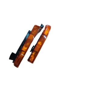 Lampe de finition de rechange pour camion Pièces de carrosserie de rechange pour camion inférieur Lampe de finition inférieure pour MITSUBISHI CANTER FE 647 FB511 PIÈCES DE PISTE - Product Image 1