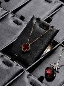 Sang trọng PU da mannequin với bạc giá đồ trang sức hiển thị đứng Khay cho chiếc nhẫn và dải pha lê ngón tay đồ trang sức container - Product Image 5