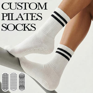 Chaussettes de Pilates personnalisées avec logo imprimé, antidérapantes, pour femmes, avec grip, pour yoga et fitness, vente en gros d'usine Bilu - Product Image 1