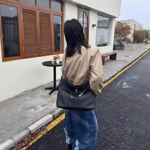 <span class=keywords><strong>Sac</strong></span> fourre-tout en <span class=keywords><strong>cuir</strong></span> pleine fleur pour femme, nouvelle collection 2025, grande capacité, fermeture magnétique, <span class=keywords><strong>sac</strong></span> à <span class=keywords><strong>bandoulière</strong></span> pour trajets quotidiens, haut de gamme texturé - Product Image 4