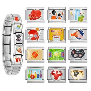 Vente en gros usine : Breloques tendance en acier inoxydable, thème sports de balle (Basketball), style 'Italian Charm', compatibles bracelets 9mm, pour la création de bijoux DIY - Product Image 1