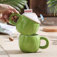 Tasse en céramique créative en forme de noix de coco avec décoration de paille et de parapluie Tasses décoratives avec poignée pour boire