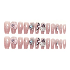 Venta al por mayor Gema brillante Uñas artificiales Parche <span class=keywords><strong>de</strong></span> Arte <span class=keywords><strong>de</strong></span> uñas nupciales para <span class=keywords><strong>manicura</strong></span> Diseño usable para aplicación <span class=keywords><strong>de</strong></span> uñas <span class=keywords><strong>de</strong></span> prensa - Product Image 4