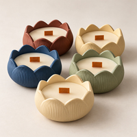 AIKUN Emballage personnalisé ODM, design unique, bougie parfumée en cire de soja naturelle dans un récipient en céramique, idéale pour les cadeaux de mariage