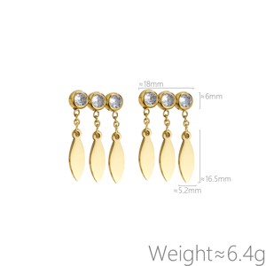 Boucles d'oreilles tendance pour femme, triple goutte d'eau/marquise, serties de zircone cubique, en acier inoxydable plaqué or 18 carats, pour le quotidien - Product Image 6