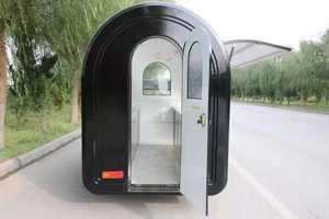 Remorque Foodtruck Cuisine Mobile Entièrement Équipée pour Smoothies, Jus, Café, Glaces – Camion Bar à Aliments à Vendre - Product Image 4