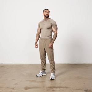 カスタムロゴメンズマッスルフィット半袖スポーツTシャツクイックドライジムトップス圧縮トレーニングシャツ通気性ポリエステル - Product Image 5