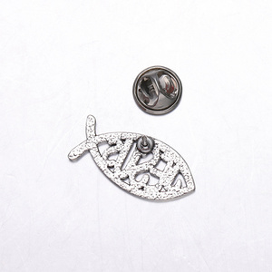 Broche en émail 'J'aime Jésus' personnalisée, motif 'Jésus m'aime' cœur rouge, pour vêtements, sacs à dos, chapeaux, cadeaux pour les croyants chrétiens - Product Image 5