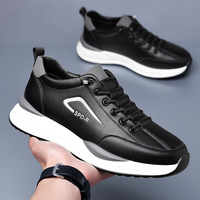 Nouveaux mocassins pour hommes automne-hiver, chaussures de conduite décontractées, baskets polyvalentes à semelle souple et tendance, chaussures en cuir.