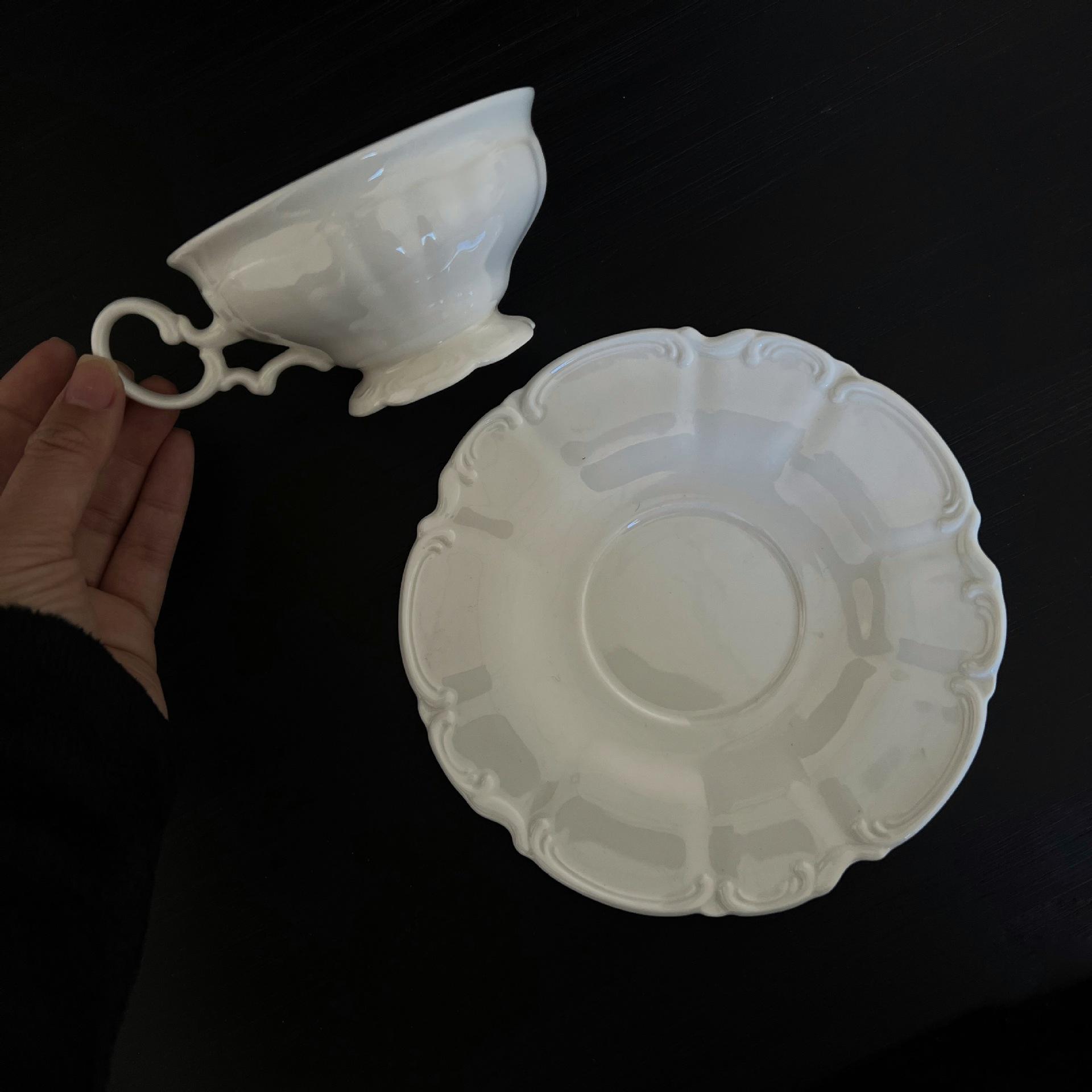Heavy-duty high-legged relief cups and saucers