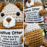 Handgemaakte positieve gehaakte poppen, schattige groente-, fruit- en dierenhaak-sleutelhangers als cadeau & emotionele steun