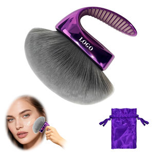 Pinceau de maquillage pour <span class=keywords><strong>grand</strong></span> corps pour autobronzant, bronzant et miroitant | Pinceau bronzant épais avec housse de protection de voyage - Product Image 3