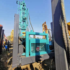 Foreuse hydraulique sur chenilles DTH de 6,6 m de hauteur, de haute qualité, pour forage de puits <span class=keywords><strong>d</strong></span>'<span class=keywords><strong>eau</strong></span> jusqu'<span class=keywords><strong>à</strong></span> 280 m de profondeur, <span class=keywords><strong>à</strong></span> <span class=keywords><strong>vendre</strong></span> - Product Image 3