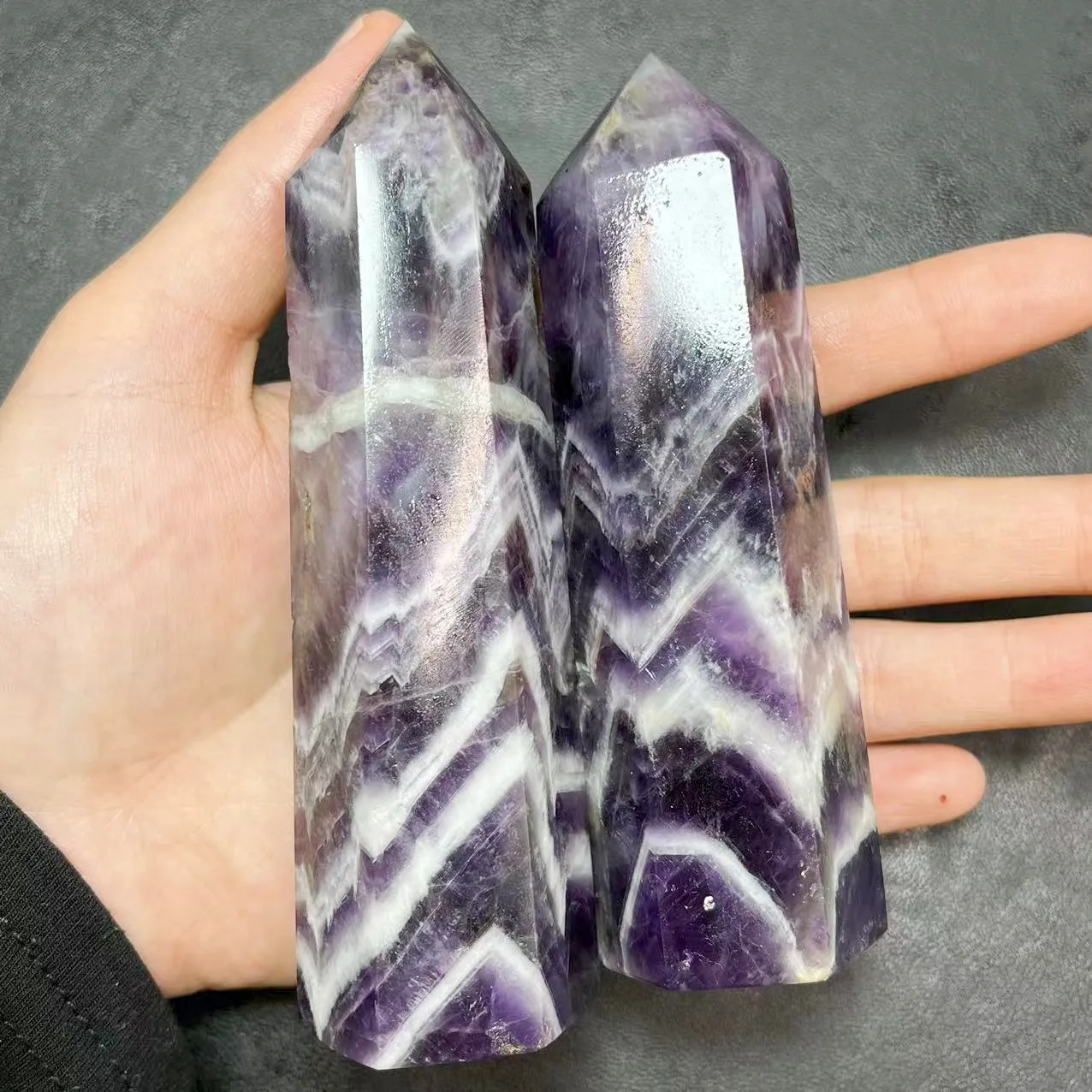 Tongkat titik Amethyst penyembuhan kristal alami grosir Chevron ungu titik menara Amethyst kualitas terbaik Obelisk