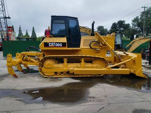 รถดันดินตีนตะขาบ CAT D6G มือสอง สภาพดี พร้อมริปเปอร์ สำหรับงานดินหนักและงานก่อสร้าง - Product Image 4