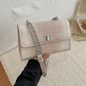 <span class=keywords><strong>Sac</strong></span> à <span class=keywords><strong>main</strong></span> de luxe en cuir PU géométrique avec chaîne, <span class=keywords><strong>sac</strong></span> de soirée pour <span class=keywords><strong>femme</strong></span>, <span class=keywords><strong>sac</strong></span> à bandoulière élégant au design raffiné - Product Image 3