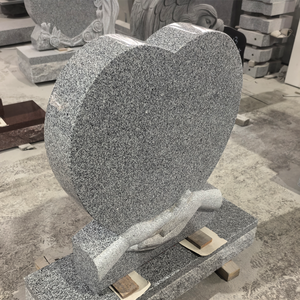 Moderna lápida individual con diseño de corazón y manos, pulida en su totalidad, hecha de granito Padang Grey (G614) de alta calidad. - Product Image 4