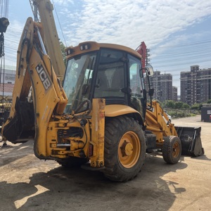 Chargeuse-pelleteuse JCB 3CX d'occasion, modèle 2020, moteur Cummins, pompe hydraulique MOOG, charge nominale de 7 tonnes, avec godet avant et bras d'excavation arrière - Product Image 2