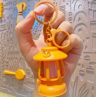 Petite lampe à huile lumineuse d'anime, porte-clés créatif, ornement de bureau, porte-clés pour sac d'école, imperméable et ignifuge, cadeau