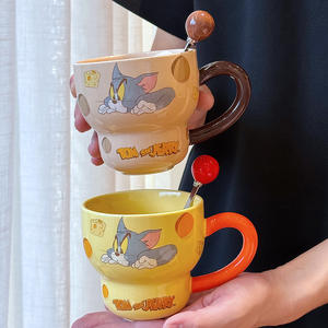 Taza de cerámica Tom y Jerry con asa, diseño de dibujos animados, color beige y naranja, para café, oficina, desayuno, regalo - Product Image 5