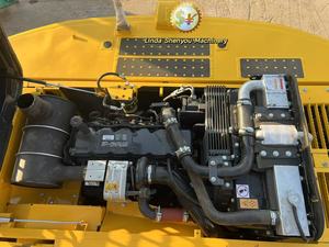 Excavatrice hydraulique sur chenilles Komatsu PC220-8MO d'occasion de haute qualité, 22 tonnes, moteur et boîte de vitesses japonais, PLC, modèle 2022, pompe hydraulique, moteur - Product Image 6