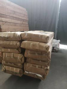 Porte de garage sectionnelle manuelle 8x7 en bois massif de style ferme américaine, double battant, anti-effraction - Product Image 5