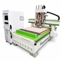 Routeur CNC de nesting à quatre processeurs Shandong Chenmai, machine robuste avec corps stable et précision élevée pour le fraisage de panneaux de portes d'armoires