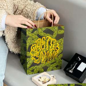 Sac de courses biodégradable en papier kraft personnalisé avec logo imprimé, poignée plate, vente en gros - Product Image 2