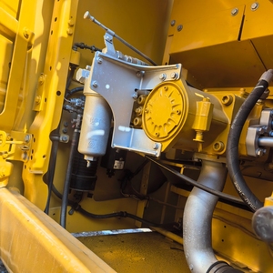 รถขุดตีนตะขาบ Caterpillar 330 มือสองขายดี สำหรับรุ่น Cat 330BL น้ำหนัก 30 ตัน พร้อมปั๊มและชิ้นส่วนหลักจากญี่ปุ่น - Product Image 6