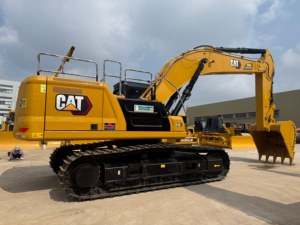 Excavadora de cadenas CAT 345GC usada con giro rápido y suave, ciclo rápido para trabajo de carga de residuos y escombros en patio de desechos. - Product Image 2