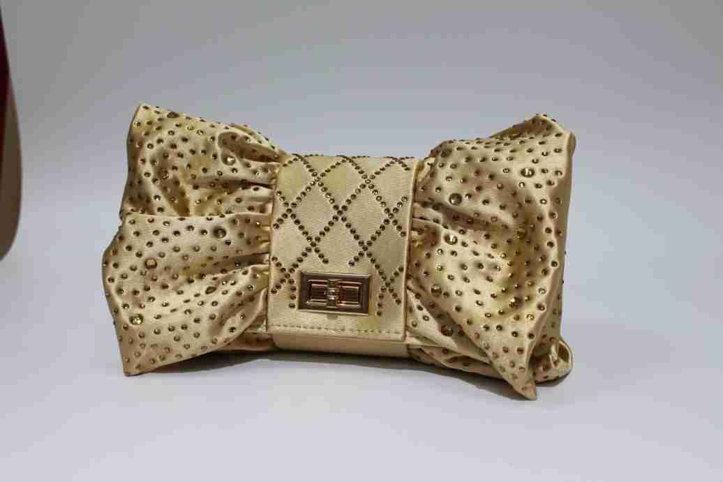 เหลืองอ่อน