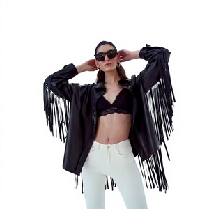 Veste en cuir véritable noir pour femme, style western, avec franges et pompons, coupe ample, en peau de mouton, manteau d'hiver personnalisé - Product Image 1