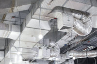 Conduit flexible isolé ISOKING pour systèmes CVC, résistant aux chocs, utilisation en sous-sol, design industriel, installation facile