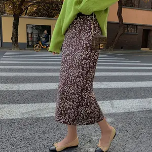 Bekleidungs verkäufer Frühling und Herbst Vintage übergroßen geraden Rock stilvolle Tasche mit hoher Taille Hüfte Frauen gestrickt langen Blumen rock