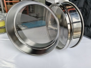 Tamiz de Prueba Perforado de Acero Inoxidable Personalizable para Pruebas de Laboratorio de Cemento, Hormigón, Asfalto y Suelo - Product Image 5