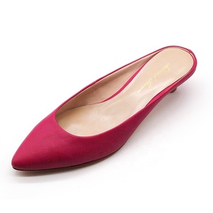 <span class=keywords><strong>Sandali</strong></span> eleganti a <span class=keywords><strong>tacco</strong></span> <span class=keywords><strong>medio</strong></span> di alta qualità da donna a punta di altezza che aumenta la vera pelle alla moda con <span class=keywords><strong>tacco</strong></span> alto muli <span class=keywords><strong>estivi</strong></span> - Product Image 2