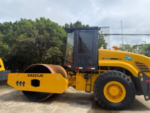 รถบดอัดสั่นสะเทือนมือสองรุ่น XS223J สภาพดี ดูแลรักษาอย่างดี เหมาะสำหรับงานบดอัดถนนเข้าเหมือง - Product Image 3