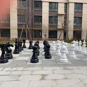 Scultura di <span class=keywords><strong>Scacchi</strong></span> Gigante per Esterni per Parchi, Uffici Vendite, Location per Matrimoni - Decorazione con Pezzi degli <span class=keywords><strong>Scacchi</strong></span> Bianco e Nero in Fibra di Vetro - Product Image 3