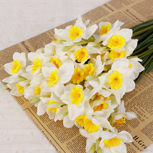Narcisses artificiels blanc pur avec centre jaune, fleurs en soie et plastique, décorations de mariage, haute simulation, branche unique QH 57049 - Product Image 1
