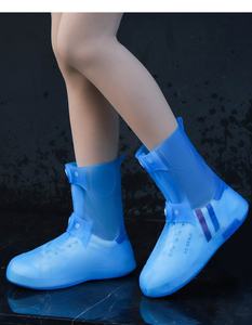Zapatos de Lluvia de Silicona Impermeables, Antideslizantes y Gruesos de Alta Calidad al por Mayor para Hombres y Mujeres, Resistentes al Desgaste, para Viajes y Campamento - Product Image 1