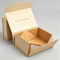 Caja de Regalo Magnética Plegable al por Mayor, Laminación Negra Mate, Impresión en Relieve, Papel de Arte, Estilo Carpeta