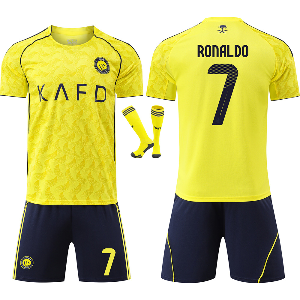 Home kit without number with socks