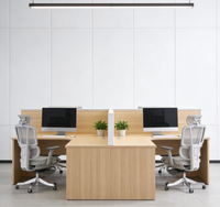 Chaise de bureau en maille avec structure en plastique, mécanisme à commande par câble et réglage par bouton