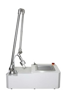 Machine à laser CO2 fractionnaire portable approuvée CE médicale écran LCD de 12.1 pouces pour la récupération de la peau d'acné resurfaçage de la peau vaginale