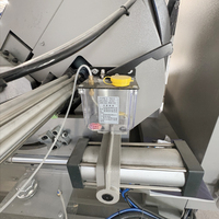 Sierra de Corte de Doble Cabezal CNC Automática WEIKE de 500 mm para Perfiles de Aluminio para Ventanas y Puertas